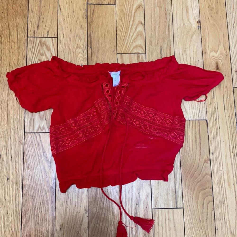 Off the shoulder blouse - cropped